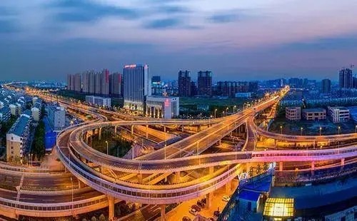 加快构建新发展格局